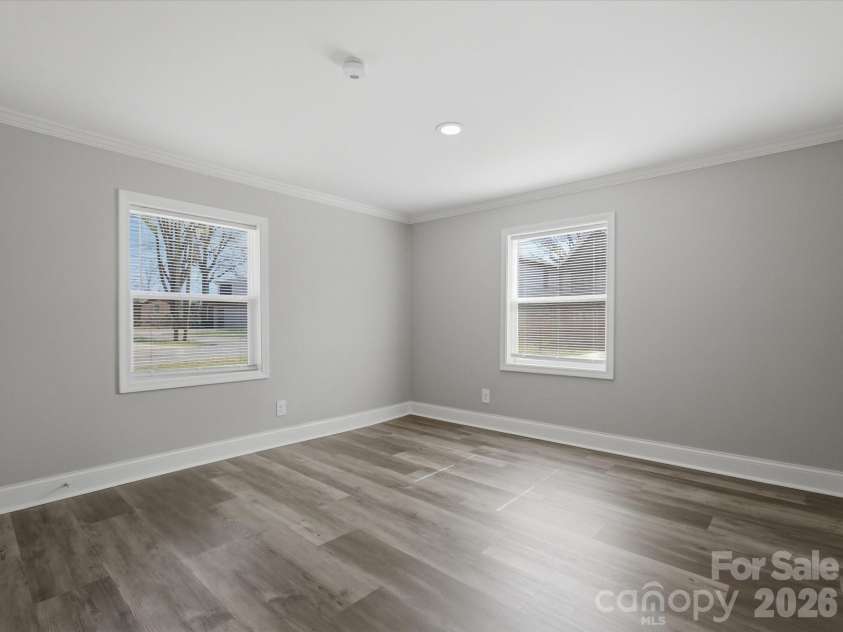 3900 Plainview Road, Charlotte, NC 28208.  MLS# CAR4355687, YatesRealty ID 8471. 