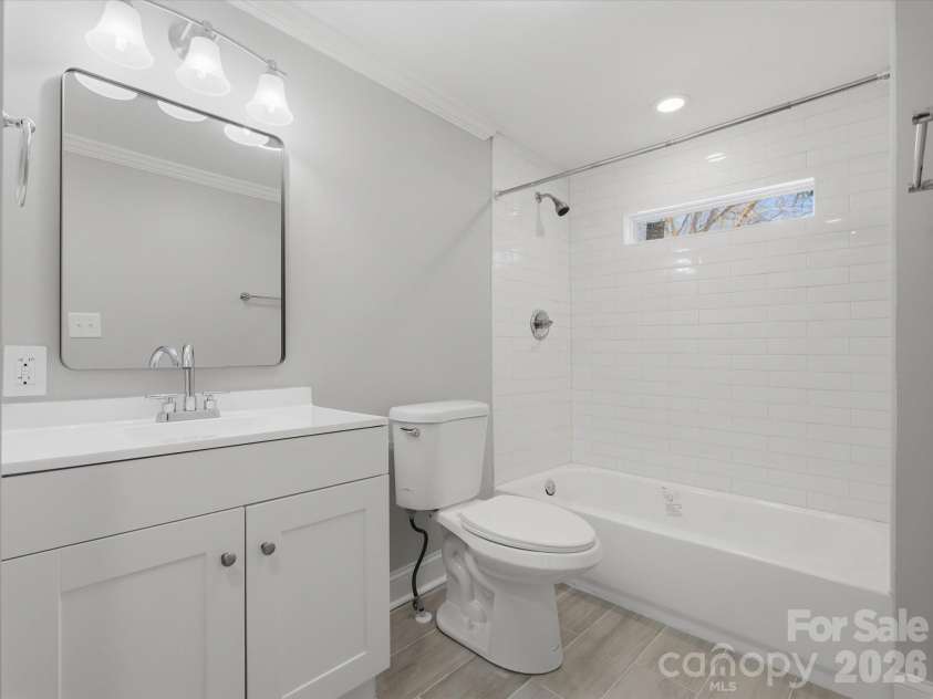 3900 Plainview Road, Charlotte, NC 28208.  MLS# CAR4355687, YatesRealty ID 8471. 