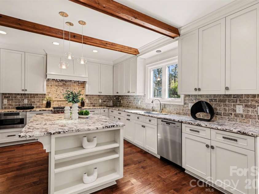 3301 Foxridge Road, Charlotte, NC 28226.  MLS# CAR4357667, YatesRealty ID 8474. 