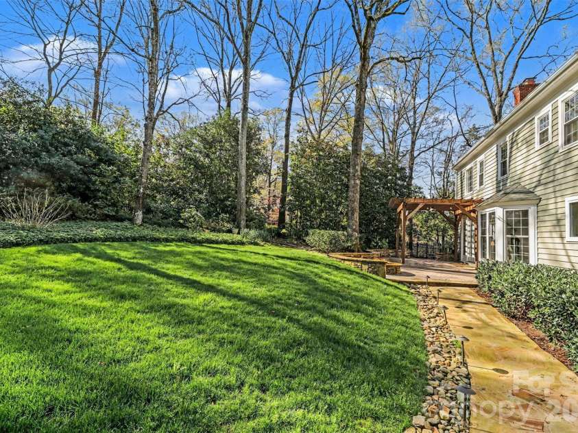 3301 Foxridge Road, Charlotte, NC 28226.  MLS# CAR4357667, YatesRealty ID 8474. 
