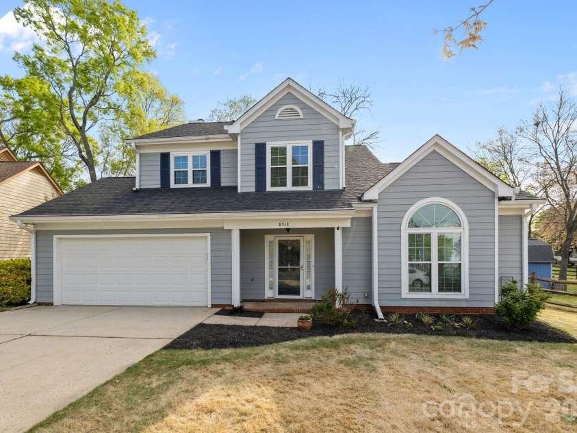 8512 Egerton Drive, Charlotte, NC 28277.  MLS# CAR4360553, YatesRealty ID 8476. 