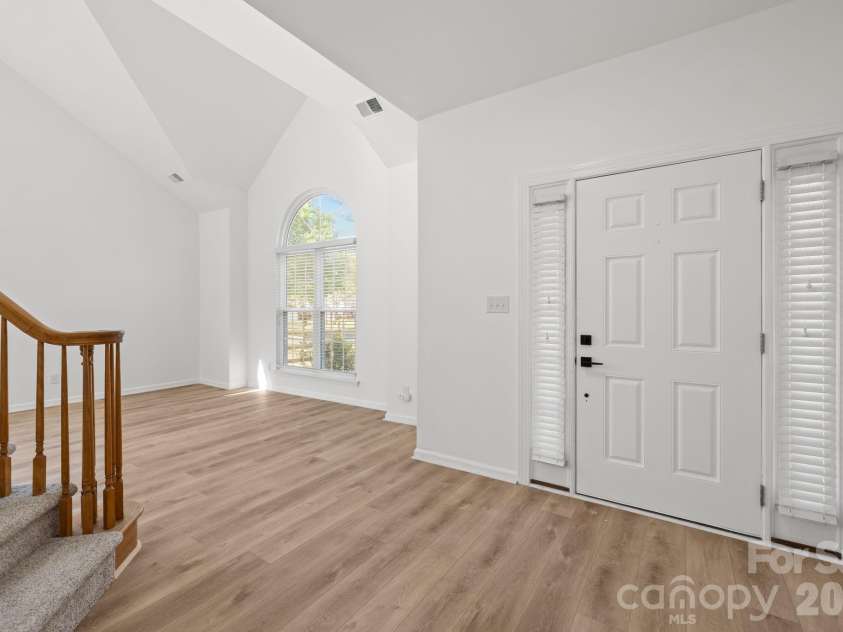 8512 Egerton Drive, Charlotte, NC 28277.  MLS# CAR4360553, YatesRealty ID 8476. 