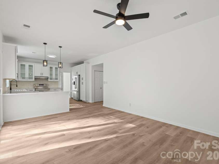 8512 Egerton Drive, Charlotte, NC 28277.  MLS# CAR4360553, YatesRealty ID 8476. 