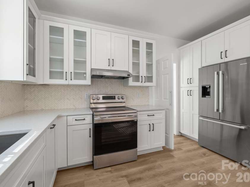 8512 Egerton Drive, Charlotte, NC 28277.  MLS# CAR4360553, YatesRealty ID 8476. 