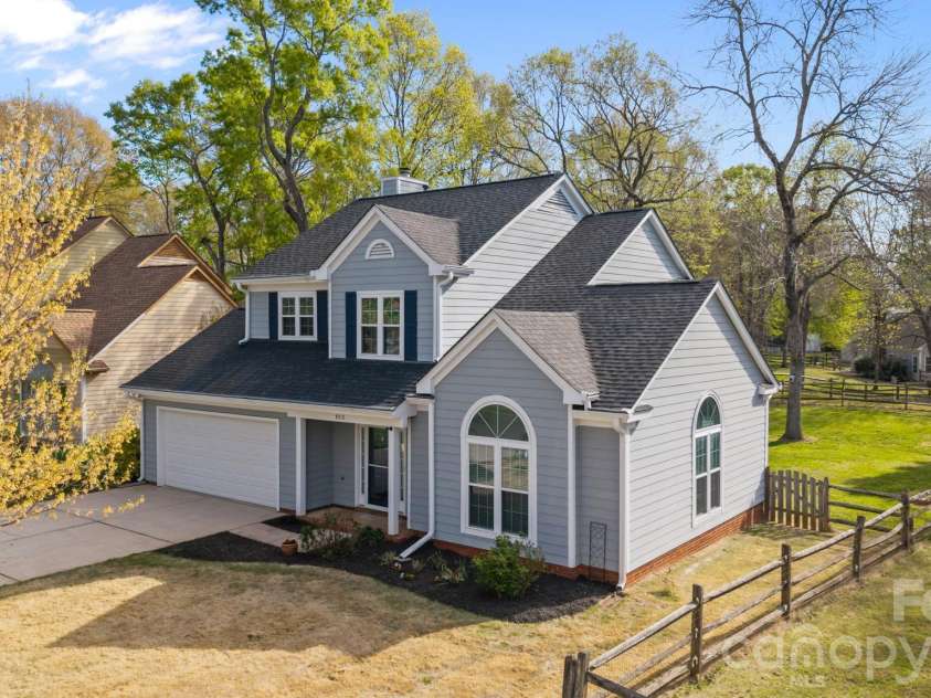 8512 Egerton Drive, Charlotte, NC 28277.  MLS# CAR4360553, YatesRealty ID 8476. 