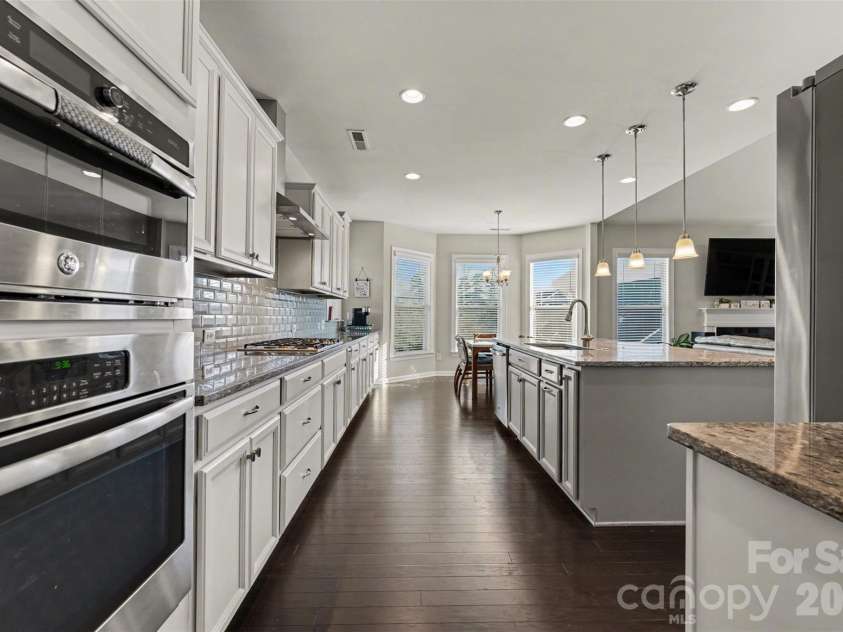 12409 Cranberry Glades Drive, Cornelius, NC 28031.  MLS# CAR4362119, YatesRealty ID 8477. 