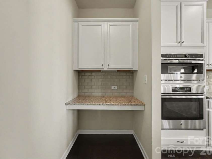 12409 Cranberry Glades Drive, Cornelius, NC 28031.  MLS# CAR4362119, YatesRealty ID 8477. 