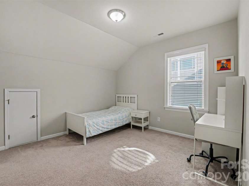 12409 Cranberry Glades Drive, Cornelius, NC 28031.  MLS# CAR4362119, YatesRealty ID 8477. 