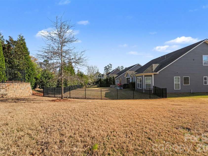 12409 Cranberry Glades Drive, Cornelius, NC 28031.  MLS# CAR4362119, YatesRealty ID 8477. 