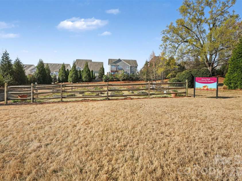 12409 Cranberry Glades Drive, Cornelius, NC 28031.  MLS# CAR4362119, YatesRealty ID 8477. 
