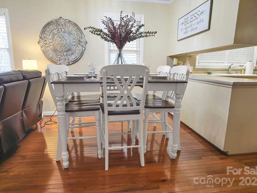 216 Delview Drive, Cherryville, NC 28021.  MLS# CAR4205230, YatesRealty ID 8477. 