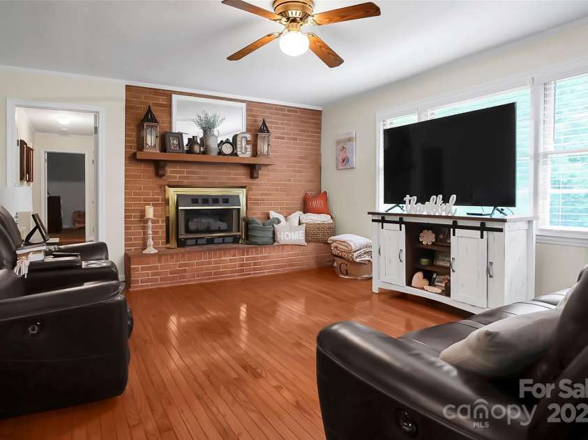 216 Delview Drive, Cherryville, NC 28021.  MLS# CAR4205230, YatesRealty ID 8477. 