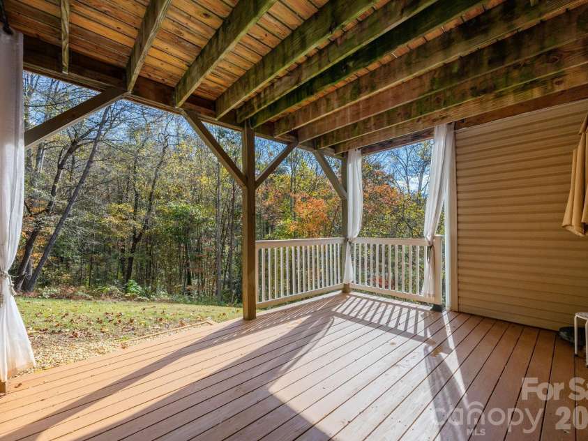 403 Canonero Drive, Fairview, NC 28730.  MLS# CAR4363827, YatesRealty ID 8478. 