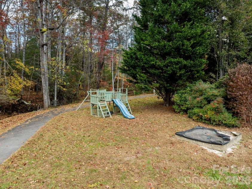 403 Canonero Drive, Fairview, NC 28730.  MLS# CAR4363827, YatesRealty ID 8478. 