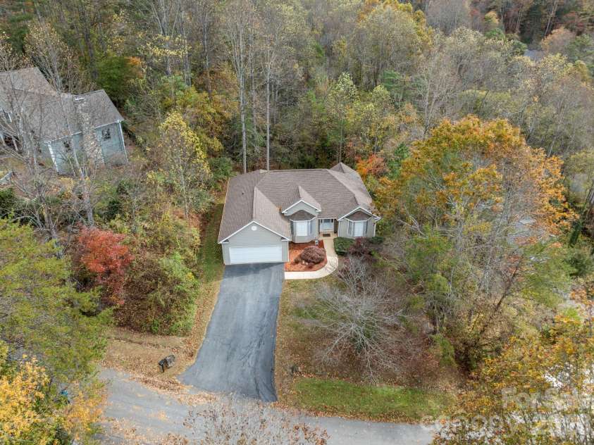 403 Canonero Drive, Fairview, NC 28730.  MLS# CAR4363827, YatesRealty ID 8478. 