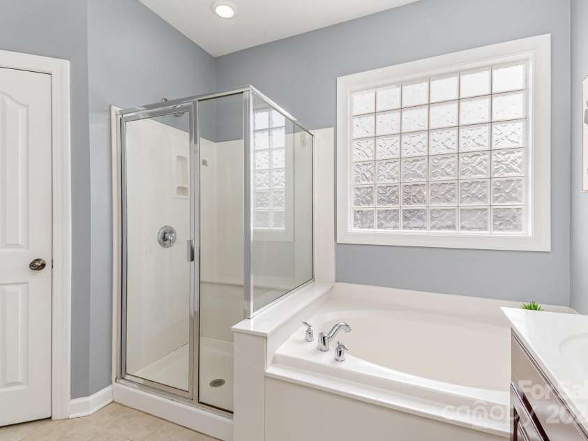 502 Geary Street, Concord, NC 28027.  MLS# CAR4238794, YatesRealty ID 8479. Bathroom 2: Primary