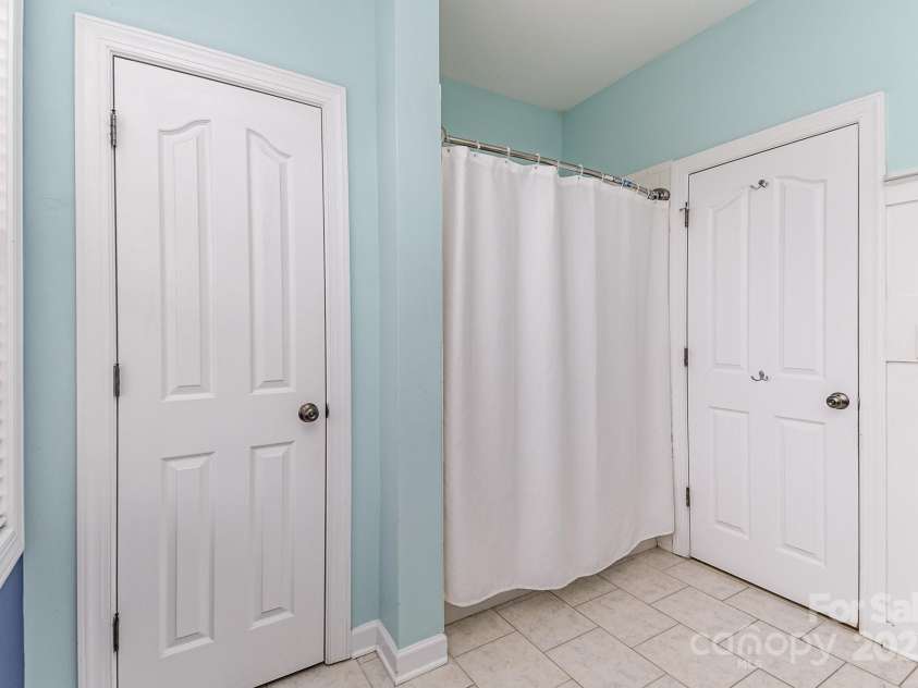 502 Geary Street, Concord, NC 28027.  MLS# CAR4238794, YatesRealty ID 8479. Bathroom 3: Upstairs