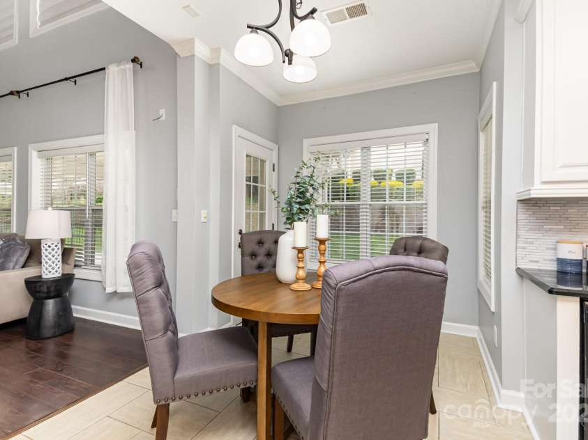 502 Geary Street, Concord, NC 28027.  MLS# CAR4238794, YatesRealty ID 8479. Breakfast area