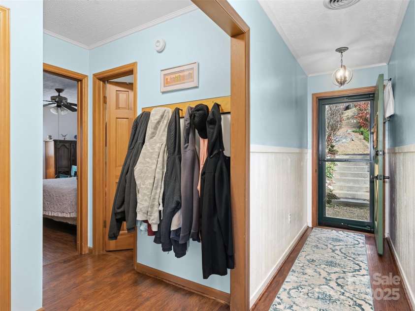 790 Country Club Drive, Canton, NC 28716.  MLS# CAR4324619, YatesRealty ID 848. 