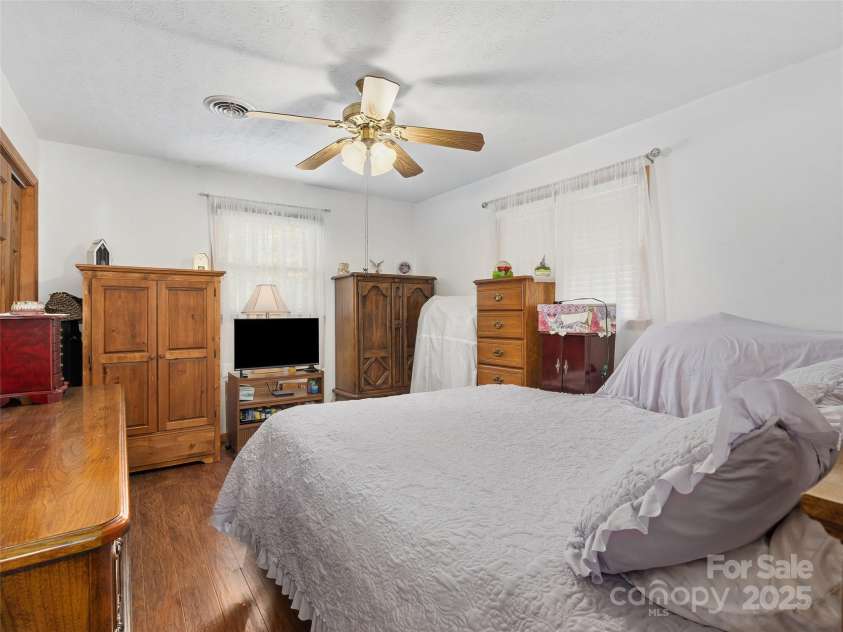 790 Country Club Drive, Canton, NC 28716.  MLS# CAR4324619, YatesRealty ID 848. 