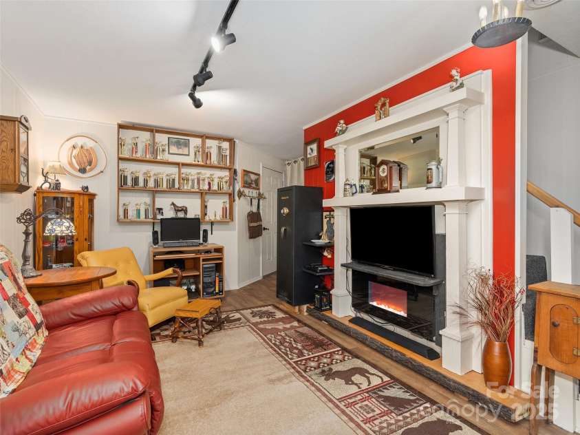 790 Country Club Drive, Canton, NC 28716.  MLS# CAR4324619, YatesRealty ID 848. 