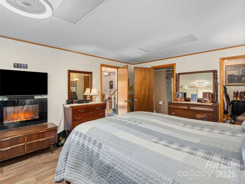 790 Country Club Drive, Canton, NC 28716.  MLS# CAR4324619, YatesRealty ID 848. 