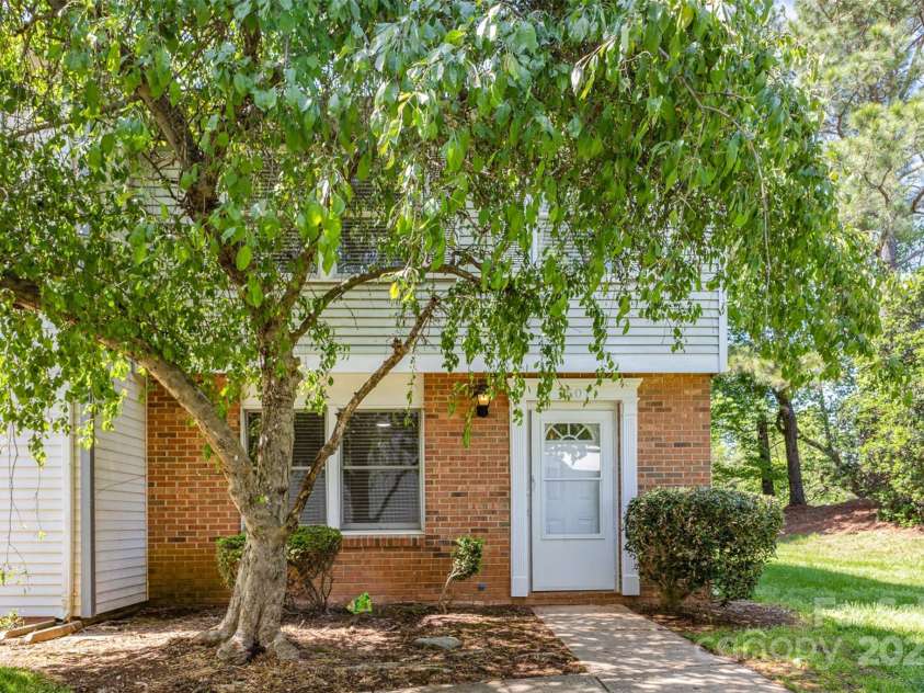 7507 Holly Grove Court, Charlotte, NC 28227.  MLS# CAR4246901, YatesRealty ID 8480. 