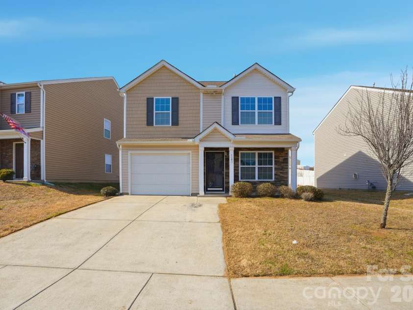 4003 Long Arrow Drive, Concord, NC 28025.  MLS# CAR4343665, YatesRealty ID 8481. 
