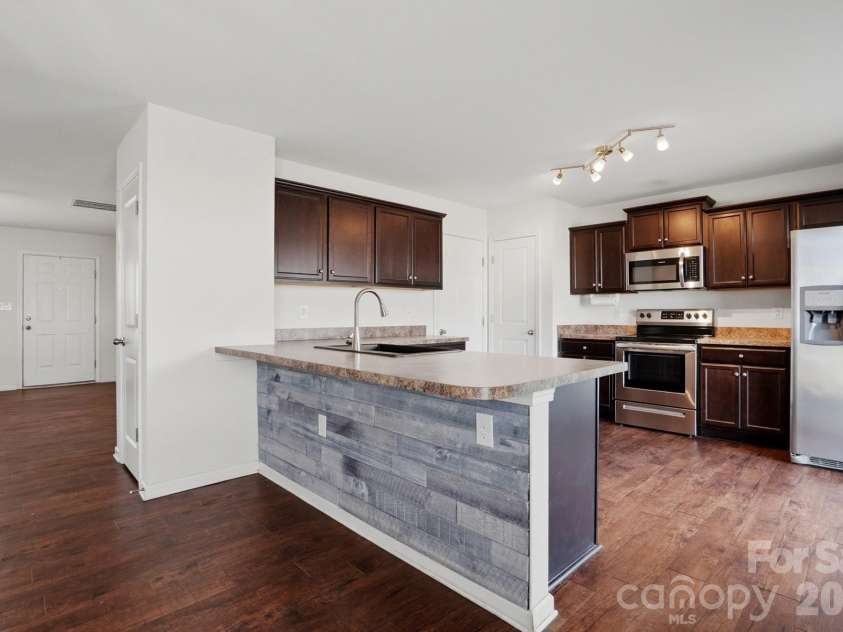 4003 Long Arrow Drive, Concord, NC 28025.  MLS# CAR4343665, YatesRealty ID 8481. 