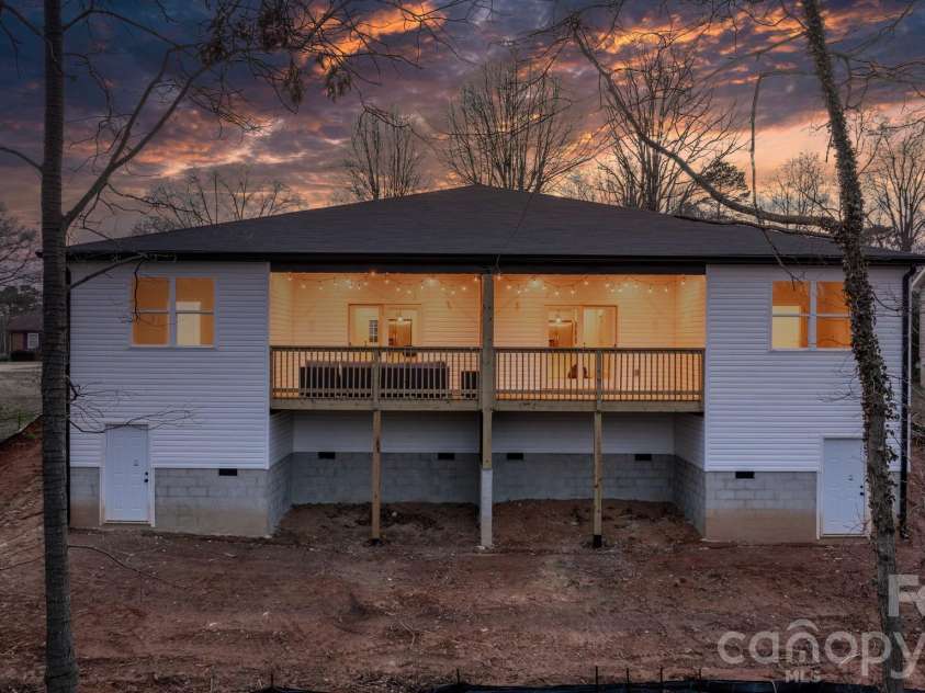 1141 & 1143 12th Street Drive, Hickory, NC 28602.  MLS# CAR4351298, YatesRealty ID 8482. 