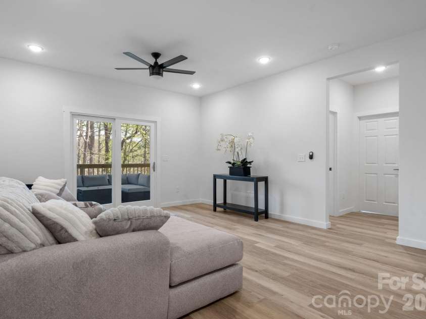 1141 & 1143 12th Street Drive, Hickory, NC 28602.  MLS# CAR4351298, YatesRealty ID 8482. 