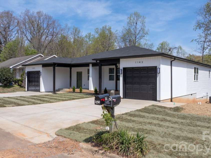 1141 & 1143 12th Street Drive, Hickory, NC 28602.  MLS# CAR4351298, YatesRealty ID 8482. 
