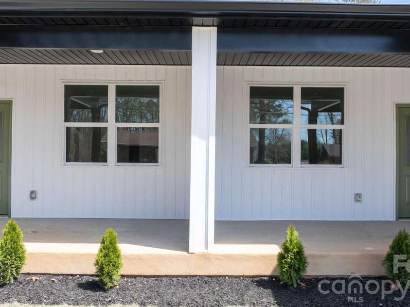 1141 & 1143 12th Street Drive, Hickory, NC 28602.  MLS# CAR4351298, YatesRealty ID 8482. 