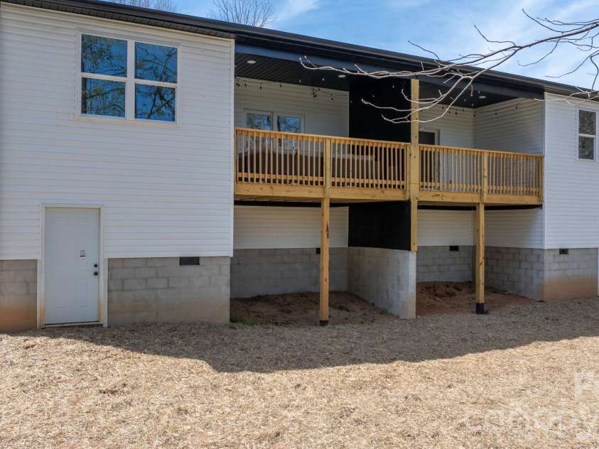 1141 & 1143 12th Street Drive, Hickory, NC 28602.  MLS# CAR4351298, YatesRealty ID 8482. 