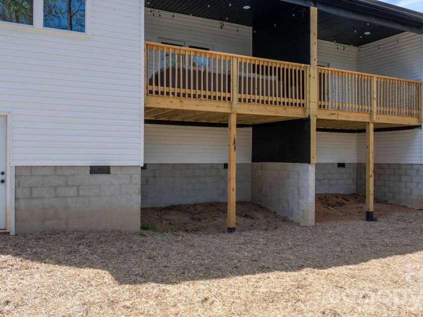 1141 & 1143 12th Street Drive, Hickory, NC 28602.  MLS# CAR4351298, YatesRealty ID 8482. 