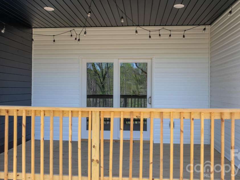 1141 & 1143 12th Street Drive, Hickory, NC 28602.  MLS# CAR4351298, YatesRealty ID 8482. 