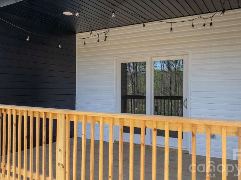 1141 & 1143 12th Street Drive, Hickory, NC 28602.  MLS# CAR4351298, YatesRealty ID 8482. 