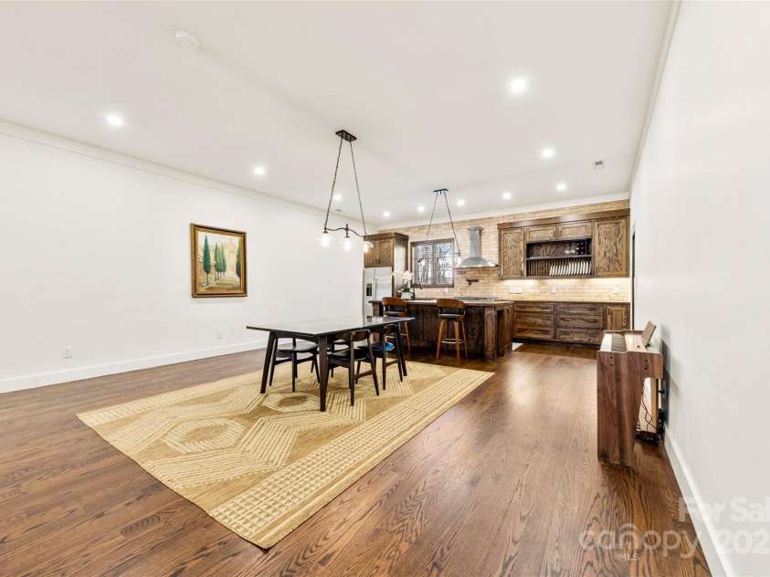 13124 Lemmond Drive, Matthews, NC 28105.  MLS# CAR4228308, YatesRealty ID 8482. 