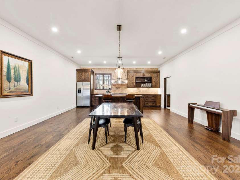 13124 Lemmond Drive, Matthews, NC 28105.  MLS# CAR4228308, YatesRealty ID 8482. 