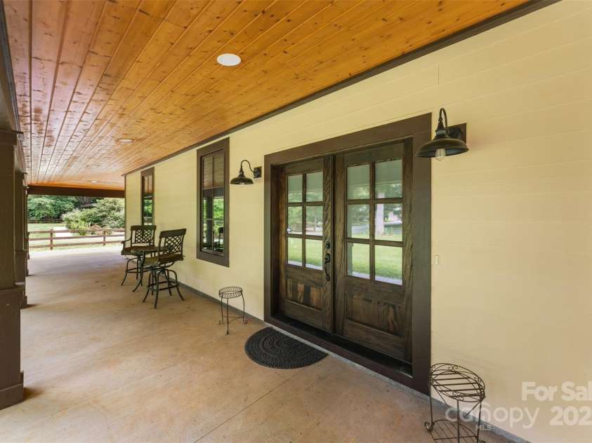 13124 Lemmond Drive, Matthews, NC 28105.  MLS# CAR4228308, YatesRealty ID 8482. Double door entryway