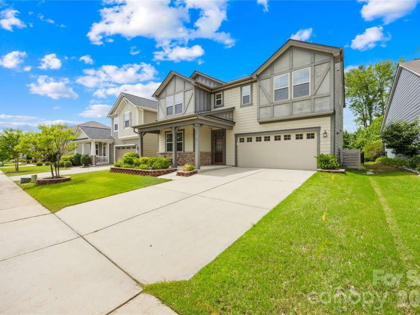 14107 Magnolia Walk Drive, Huntersville, NC 28078.  MLS# CAR4380160, YatesRealty ID 8483. 