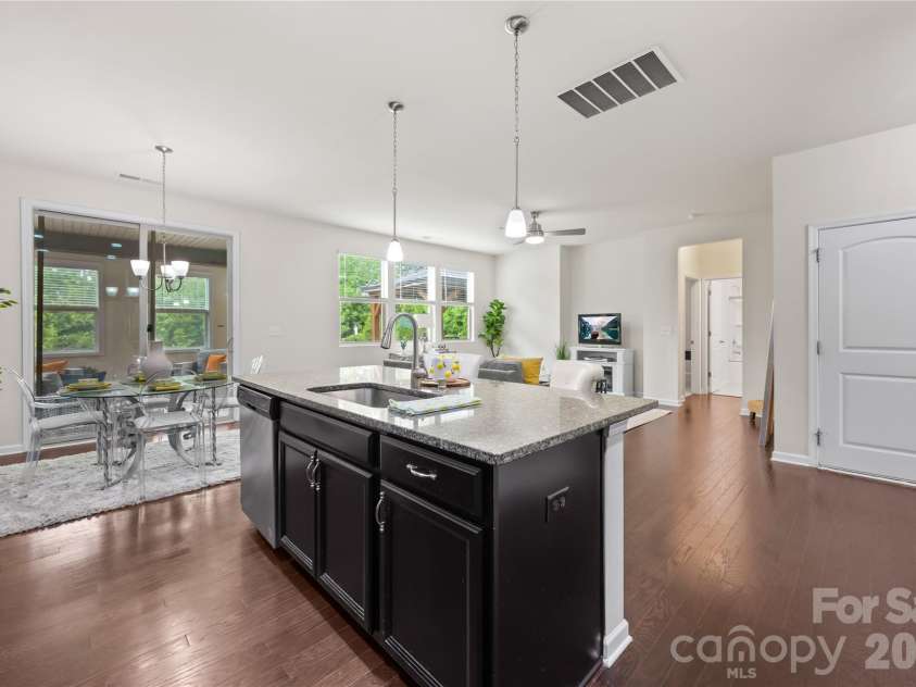 14107 Magnolia Walk Drive, Huntersville, NC 28078.  MLS# CAR4380160, YatesRealty ID 8483. 