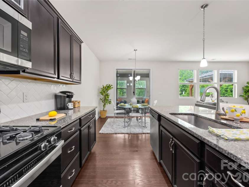 14107 Magnolia Walk Drive, Huntersville, NC 28078.  MLS# CAR4380160, YatesRealty ID 8483. 