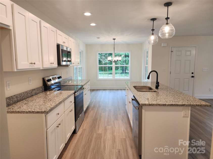 833 Arlington Avenue, Rock Hill, SC 29730.  MLS# CAR4243380, YatesRealty ID 8483. 