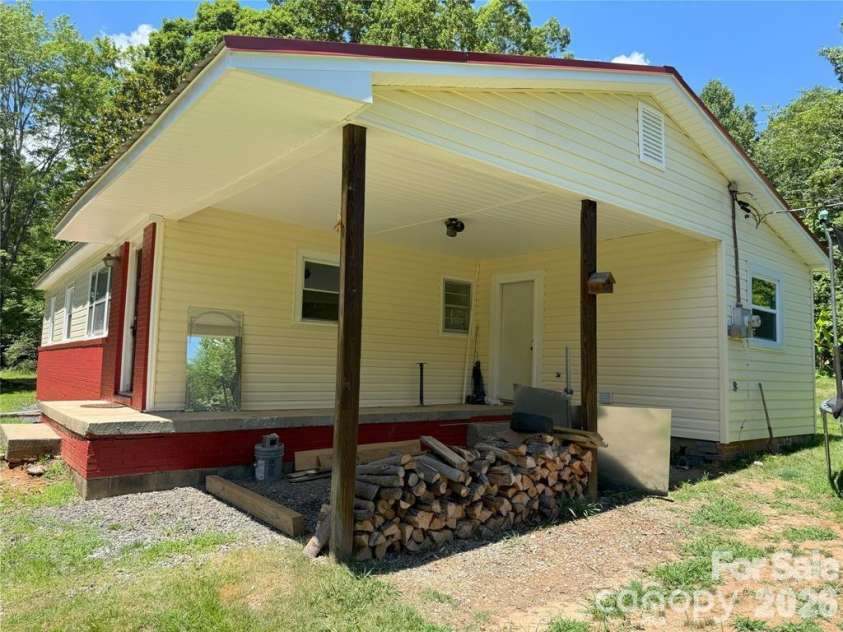 1574 Fred Watson Place, Lenoir, NC 28645.  MLS# CAR4354704, YatesRealty ID 8484. 
