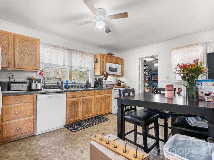 1574 Fred Watson Place, Lenoir, NC 28645.  MLS# CAR4354704, YatesRealty ID 8484. 