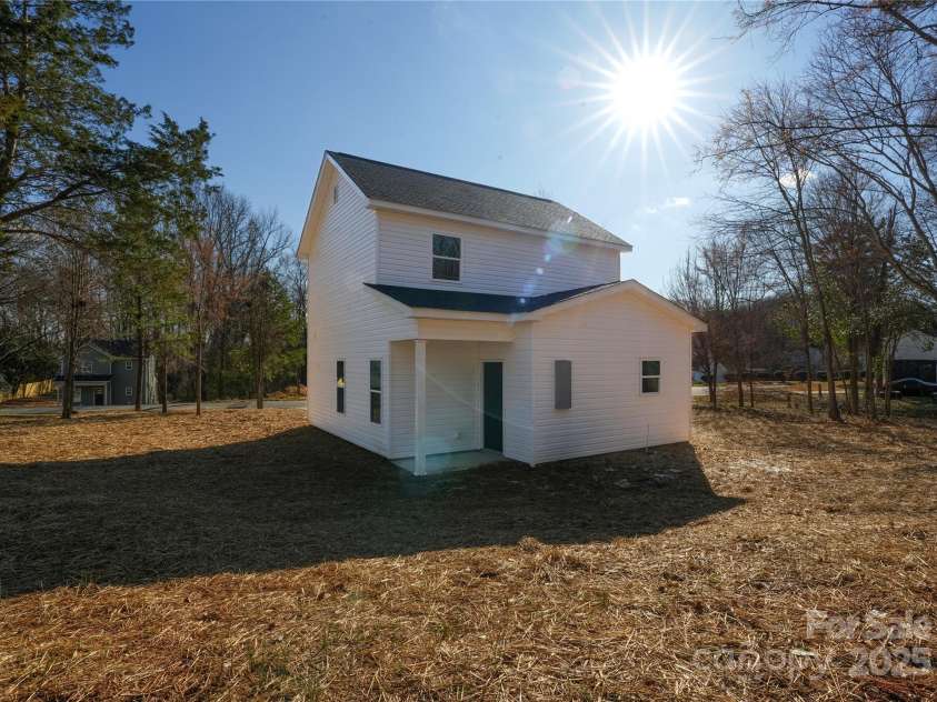 8705 Moody Road, Charlotte, NC 28215.  MLS# CAR4221624, YatesRealty ID 8484. 