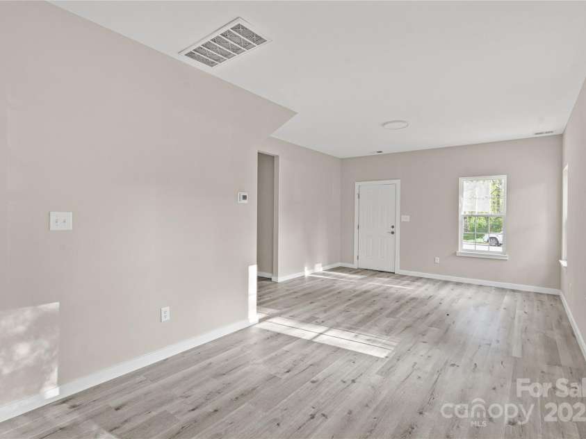 8705 Moody Road, Charlotte, NC 28215.  MLS# CAR4221624, YatesRealty ID 8484. 