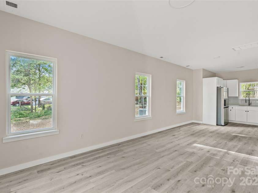 8705 Moody Road, Charlotte, NC 28215.  MLS# CAR4221624, YatesRealty ID 8484. 