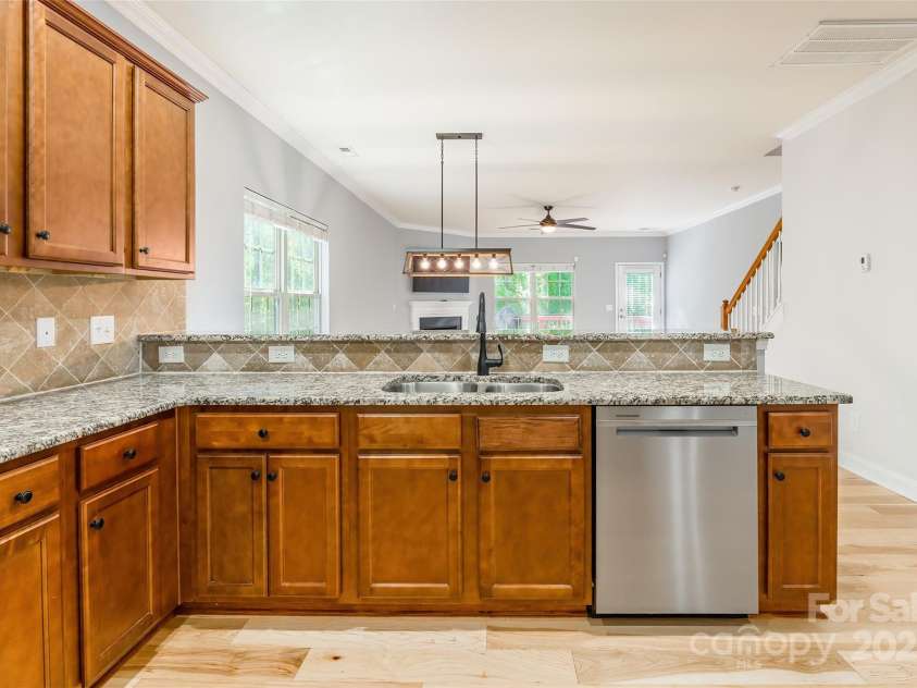 2202 Chickasaw Loop, Rock Hill, SC 29732.  MLS# CAR4248539, YatesRealty ID 8485. 